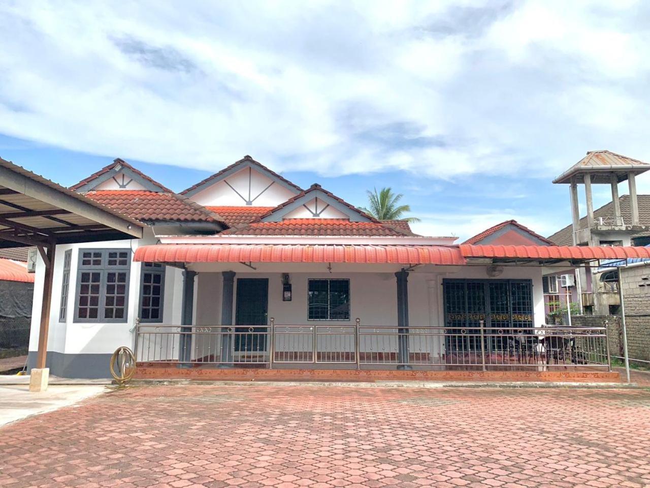 D'Bali Homestay - Private Swimming Pool, Netflix, Internet Wifi ,Cuckoo, Internet Wifi , Dryer, Washing Machine, Aircond Setiap Bilik & Ruang Tamu Pasir Puteh Luaran gambar